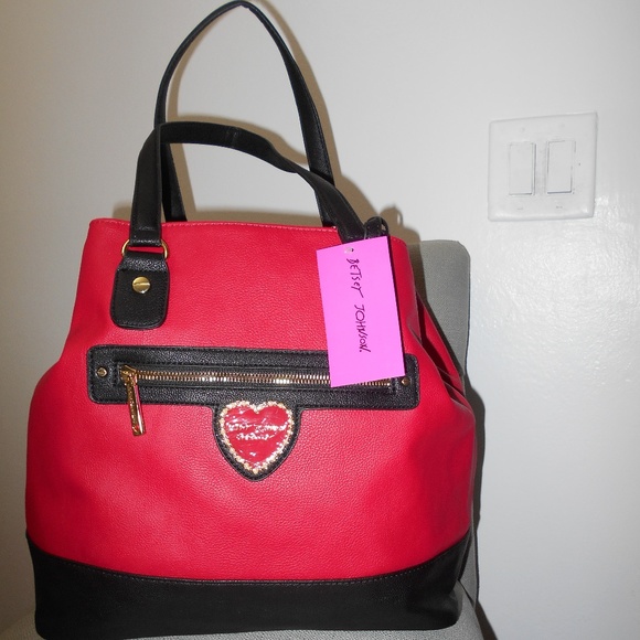 Betsey Johnson Handbags - Betsey Johnson TRAP TOTE NEW YORK NEW YORK